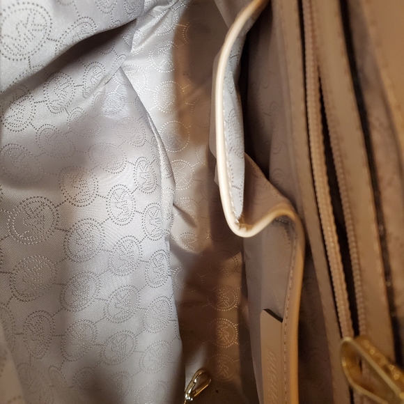 Michael Kors Purse - Picture 4 of 7